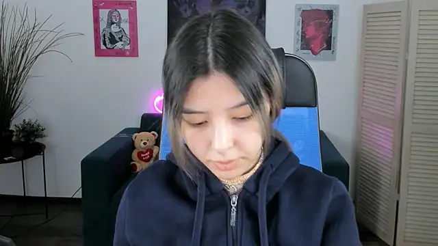 SirenMystiq online show from December 17, 4:57 pm