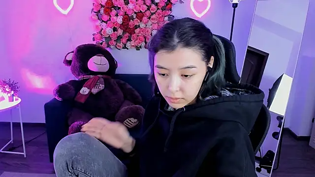 SirenMystiq online show from April 21, 7:06 pm