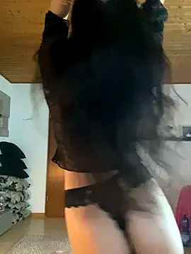 Snapshot of ValexieLux chatting on January 8, 11:34 am ValexieLux online show from January 8, 11:34 am