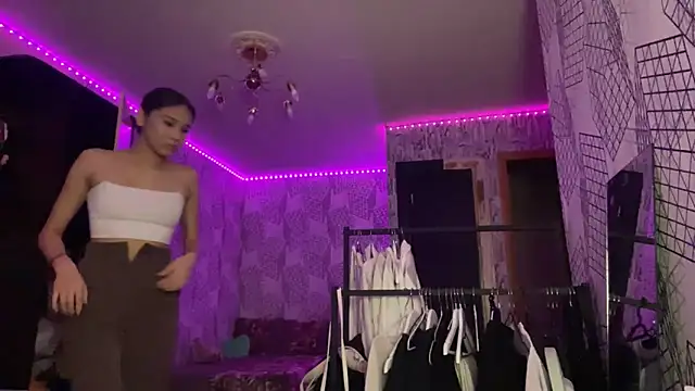 Ronnni Schmidt online show from December 19, 11:17 am