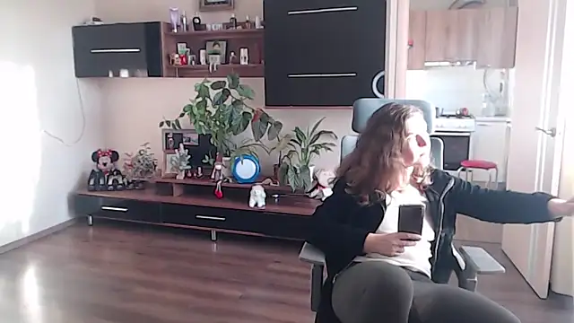 Snapshot of SofiaBoone chatting on January 13, 6:51 am SofiaBoone online show from January 13, 6:51 am