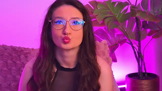 TheaMalekoo online show from March 30, 6:58 am