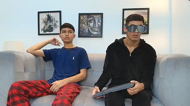 HORNY PRETTY online show from January 17, 7:17 pm