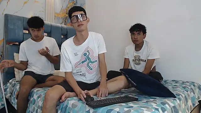 SWEET RABBIT1 online show from January 7, 7:38 pm