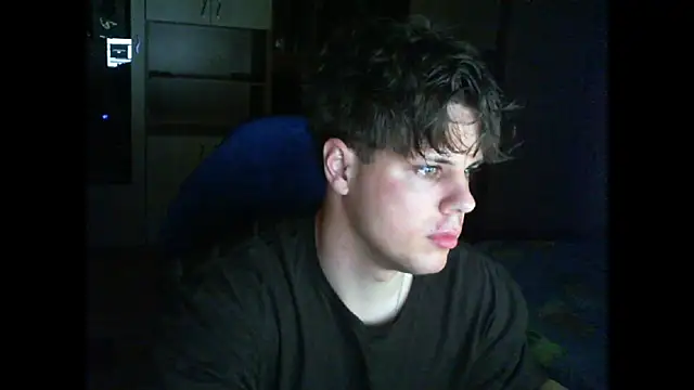 GymGuy0505 online show from March 26, 10:37 pm