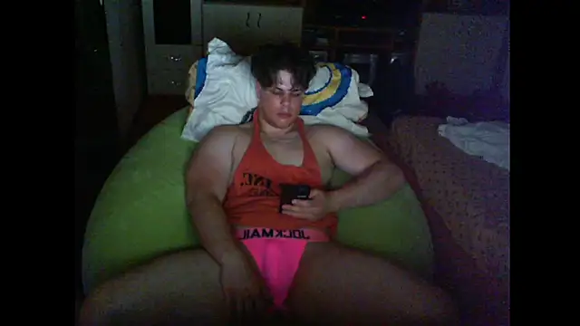 GymGuy0505 online show from June 1, 7:37 pm