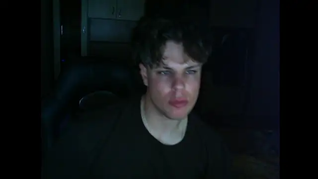 GymGuy0505 online show from June 10, 9:46 pm