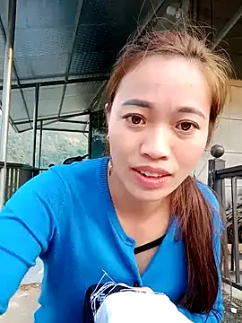 little-effy online show from December 22, 9:17 am