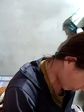 little-effy online show from April 2, 11:30 am