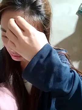 little-effy online show from April 18, 7:07 pm