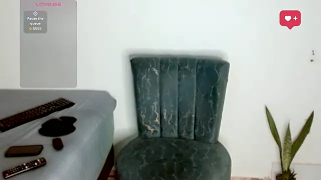 kyro estrada online show from March 18, 8:45 pm