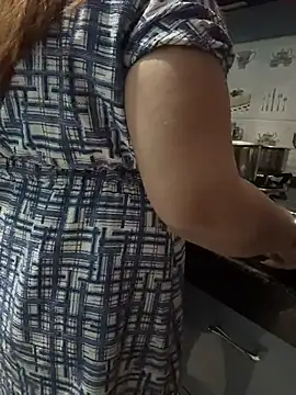 butterflyslay online show from March 2, 7:15 am