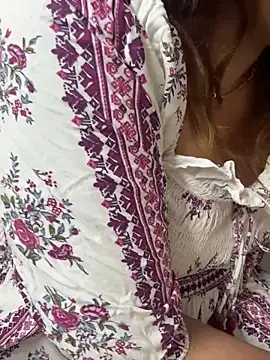 butterflyslay online show from April 20, 12:57 am