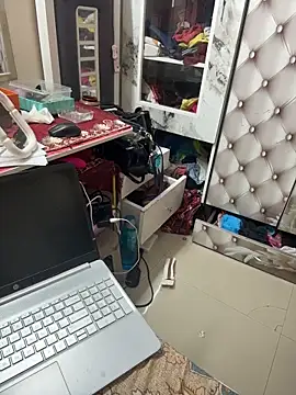 butterflyslay online show from April 21, 1:07 am