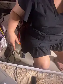 butterflyslay online show from April 21, 2:56 pm