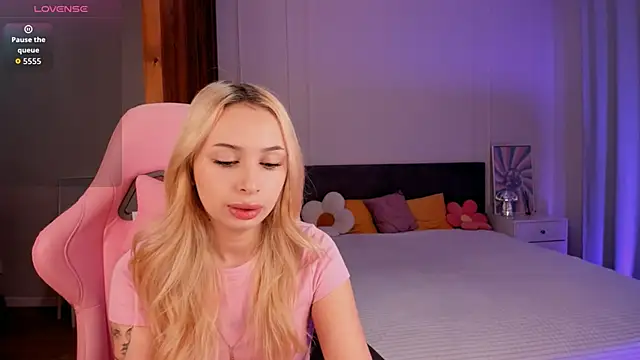 LanaMiracle online show from December 16, 4:28 am