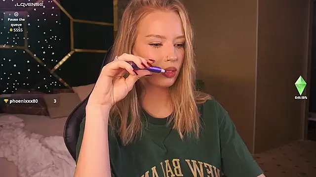 MollyyMayy online show from April 29, 11:44 pm