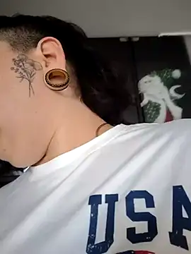 Divine Pouvoir online show from February 27, 7:58 pm