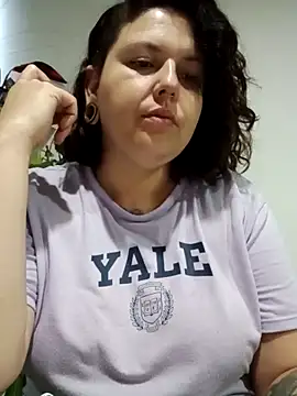 Divine Pouvoir online show from April 21, 11:05 am