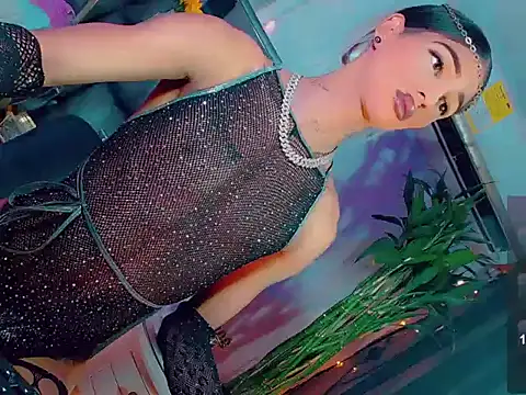 agathaferrer3 online show from April 18, 7:40 pm