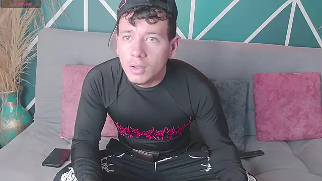 MagnusKnight  online show from February 8, 5:49 pm