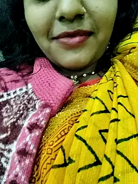 Snapshot of Sweet_Couple_01 chatting on December 19, 4:58 pm Sweet Couple 01 online show from December 19, 4:58 pm