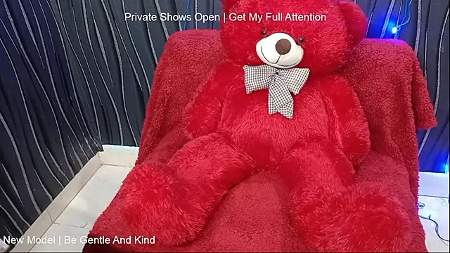 khushigoesnaughty0 online show from January 13, 6:46 pm