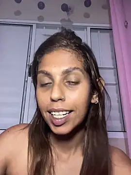 Snapshot of vanessalopess chatting on December 18, 2:28 am vanessalopess online show from December 18, 2:28 am