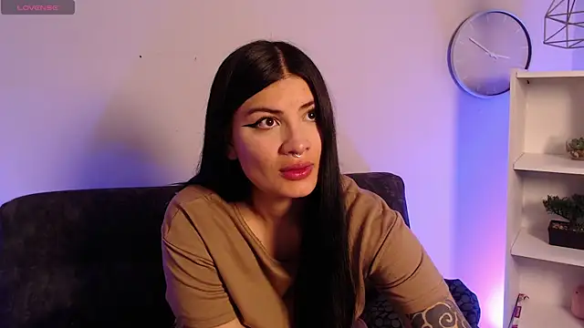 Snapshot of Lunaclarx chatting on December 17, 12:11 pm Lunaclarx online show from December 17, 12:11 pm