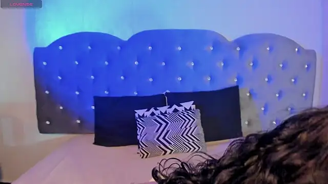 scarlett venom  online show from April 22, 7:48 pm