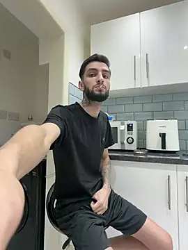 Juliann69Ramiro online show from February 23, 11:57 pm