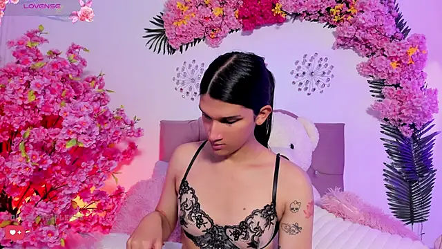 Bianca baldwin  online show from April 5, 9:01 pm