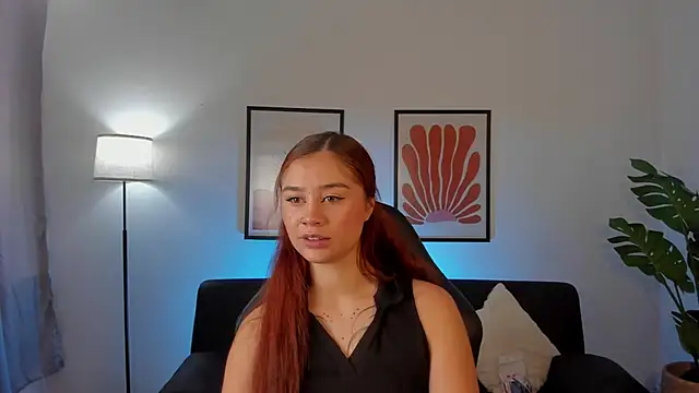 Snapshot of Amelia_Saenz_ chatting on June 12, 7:46 pm Amelia Saenz online show from June 12, 7:46 pm
