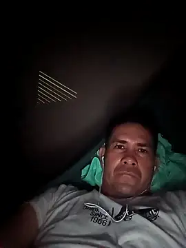 Juven1632 online show from April 18, 12:47 am