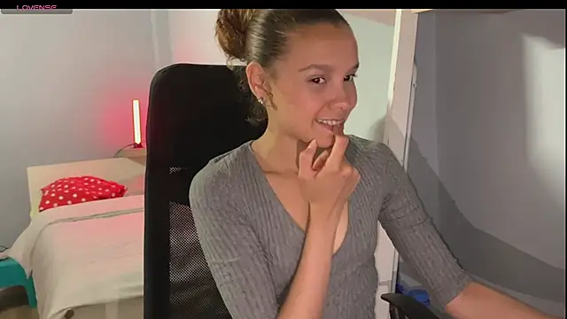Snapshot of Sunshineegirll chatting on June 26, 2:43 pm Sunshineegirll online show from June 26, 2:43 pm