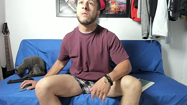 Reynoah online show from February 7, 11:19 pm