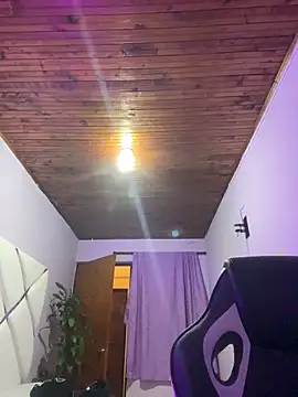 Snapshot of Lia_Kitten2 chatting on December 14, 3:56 am Lia Kitten2 online show from December 14, 3:56 am