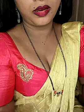 Snapshot of Rachu_love chatting on May 3, 8:31 am Rachu love online show from May 3, 8:31 am