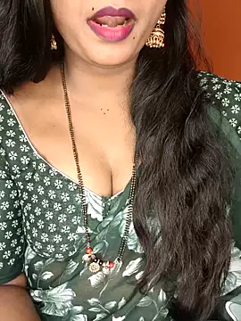 Snapshot of Rachu_love chatting on May 11, 5:54 pm Rachu love online show from May 11, 5:54 pm
