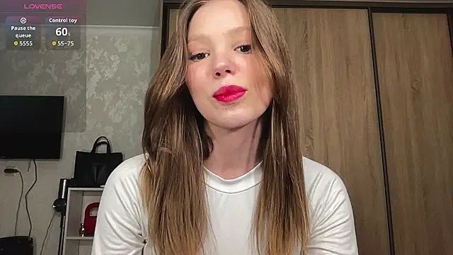 Snapshot of Cara_Sweet1 chatting on April 11, 5:17 pm Cara Sweet1 online show from April 11, 5:17 pm