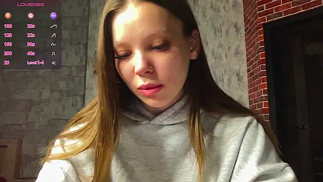 Snapshot of Cara_Sweet1 chatting on May 3, 5:41 pm Cara Sweet1 online show from May 3, 5:41 pm