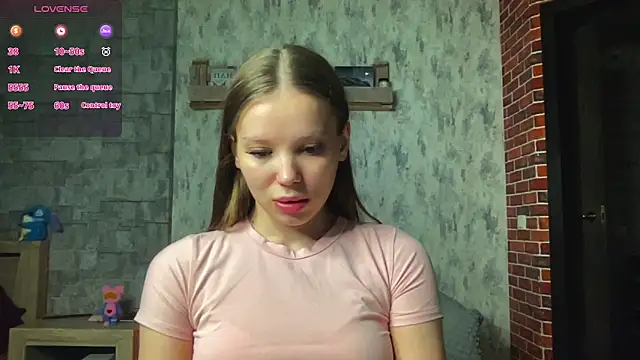 Snapshot of Cara_Sweet1 chatting on May 8, 5:40 pm Cara Sweet1 online show from May 8, 5:40 pm