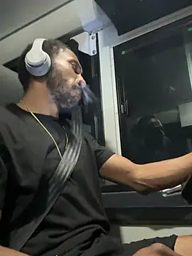 Pleasure Overlord online show from March 4, 7:47 am