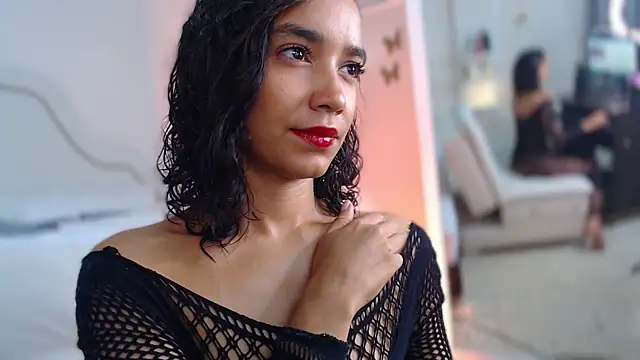 Snapshot of crystalkova chatting on December 16, 12:54 pm crystalkova online show from December 16, 12:54 pm