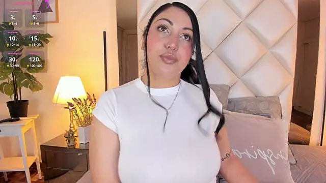 LizzCarter  online show from February 28, 11:00 am