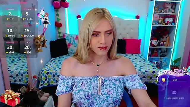 Snapshot of golden_girl01 chatting on December 11, 7:36 pm golden girl01 online show from December 11, 7:36 pm