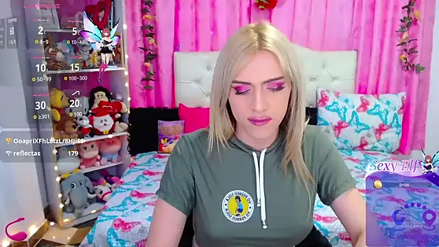 Snapshot of golden_girl01 chatting on January 29, 9:17 pm golden girl01 online show from January 29, 9:17 pm