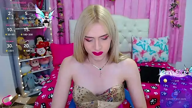 Snapshot of golden_girl01 chatting on February 1, 10:55 pm golden girl01 online show from February 1, 10:55 pm