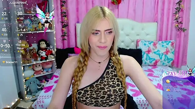 Snapshot of golden_girl01 chatting on February 21, 10:26 pm golden girl01 online show from February 21, 10:26 pm