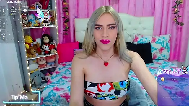 Snapshot of golden_girl01 chatting on March 6, 9:42 pm golden girl01 online show from March 6, 9:42 pm